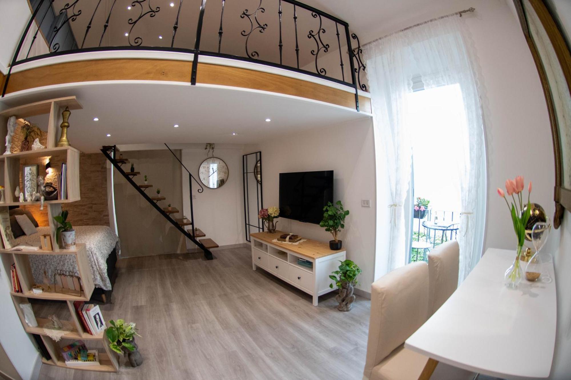 B&B Carpe Diem Vista Lago 冈多菲堡 外观 照片